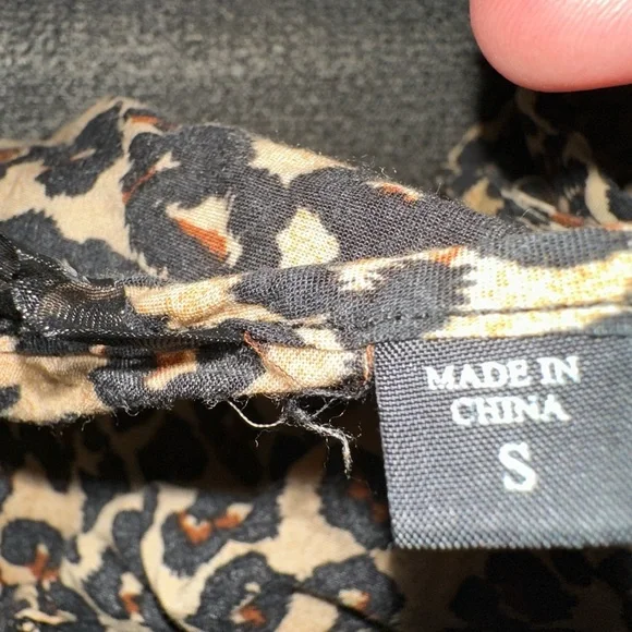 Chic Leopard Print Cami Top - Picture 3 of 5